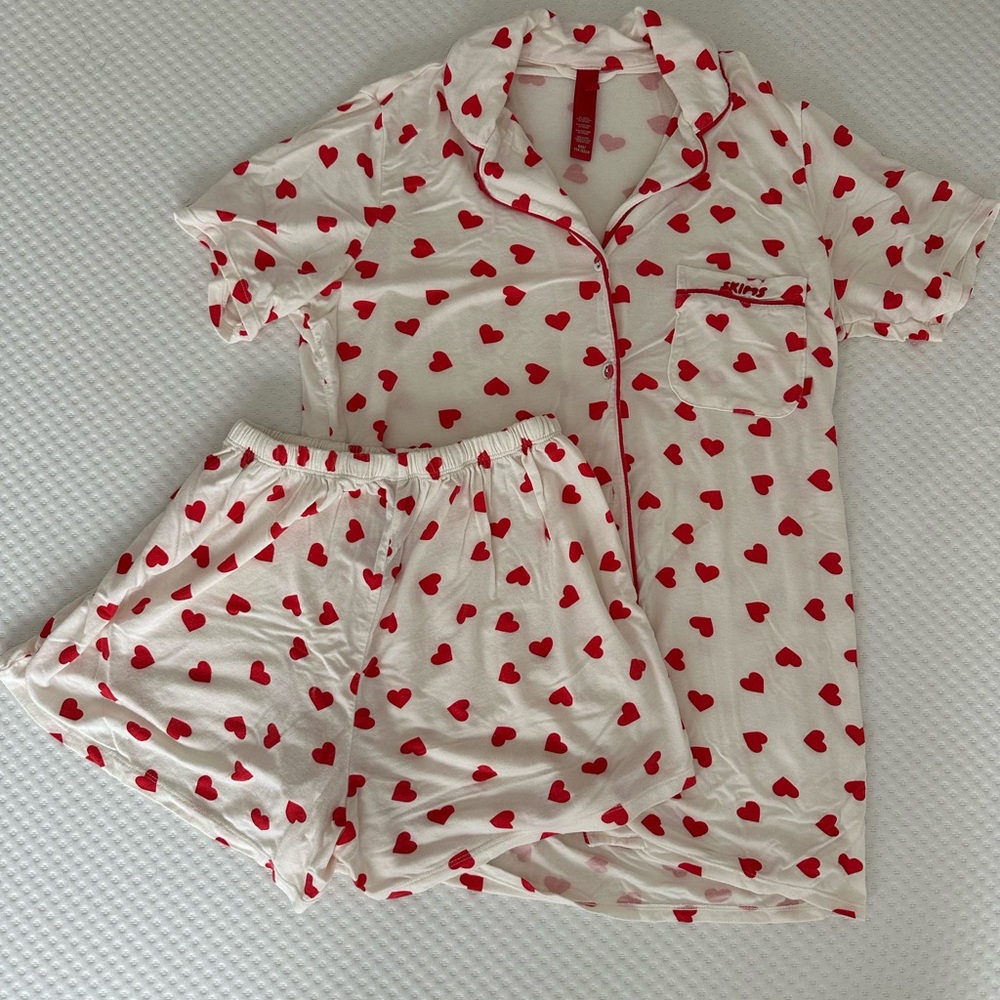 Skims White and Red Heart Pajama Set